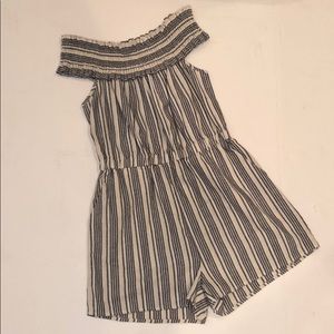 Super cute beaches vibe romper